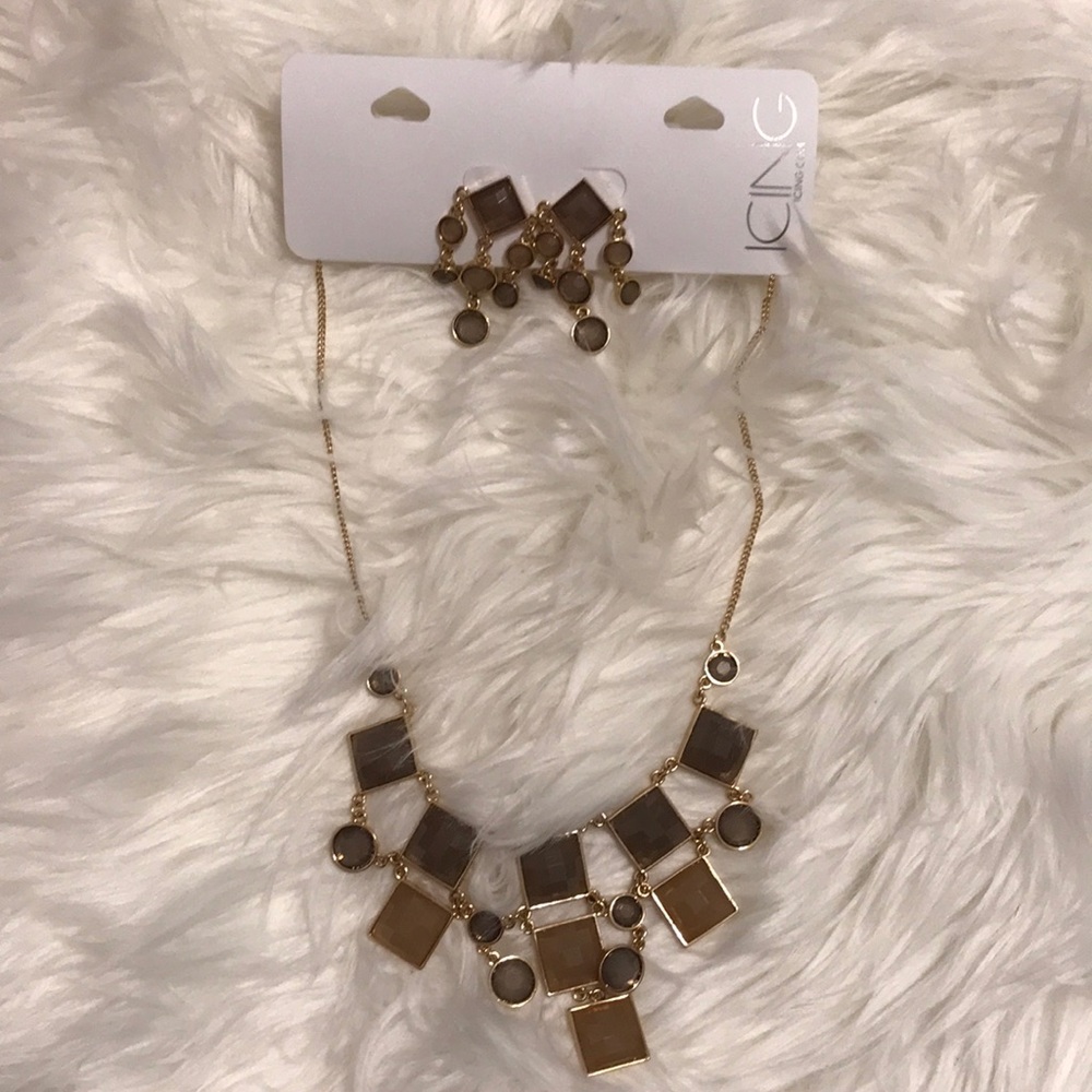 Necklace and earrings set